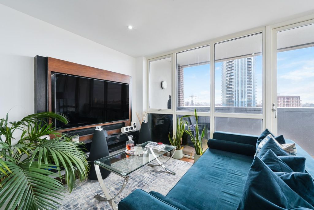 Property photo 2 of 12