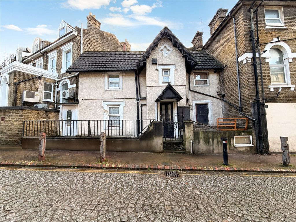 Property photo 2 of 7 Picture No. 09