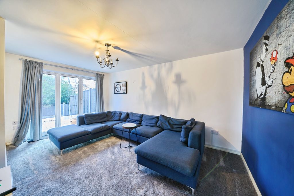 Property photo 3 of 17