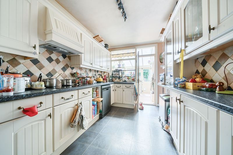 Property photo 3 of 16 Photo 10