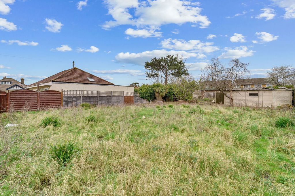 Property photo 3 of 23