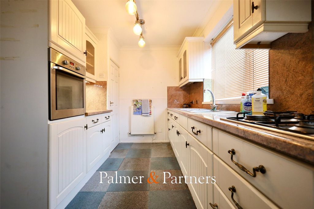 Property photo 2 of 15 Picture No. 16