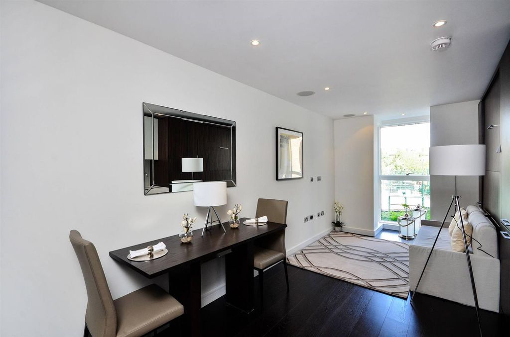 Property photo 1 of 11 Reception
