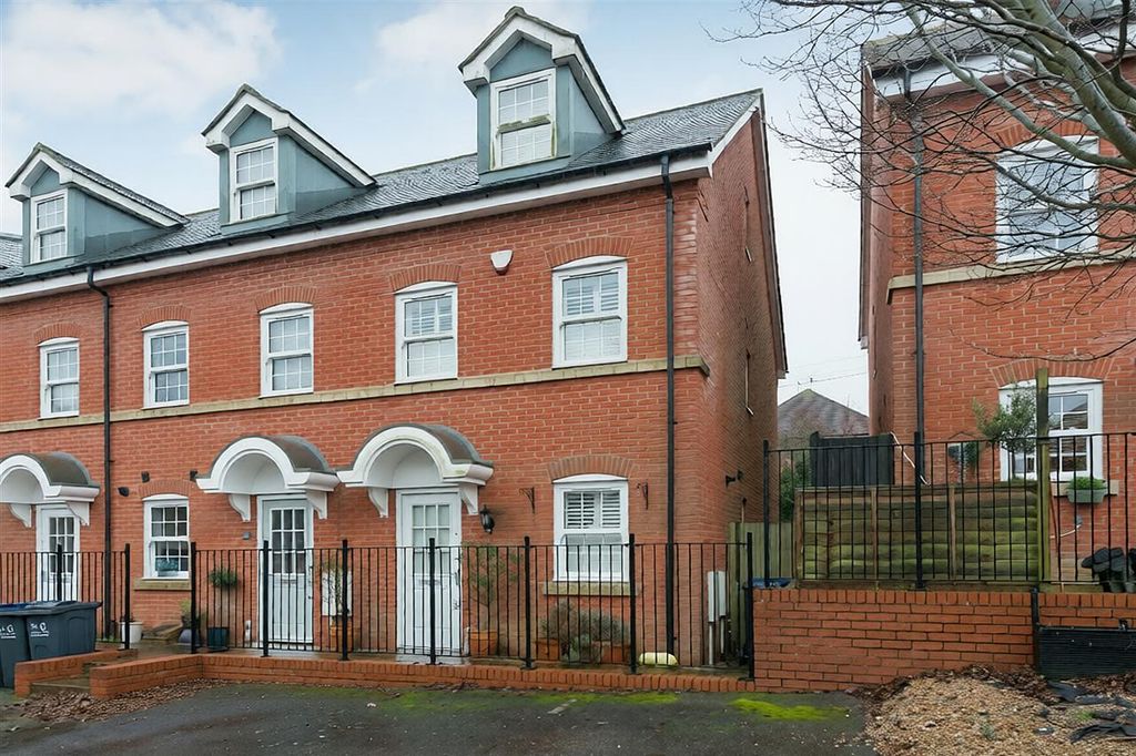 Property photo 1 of 16 Main Picture