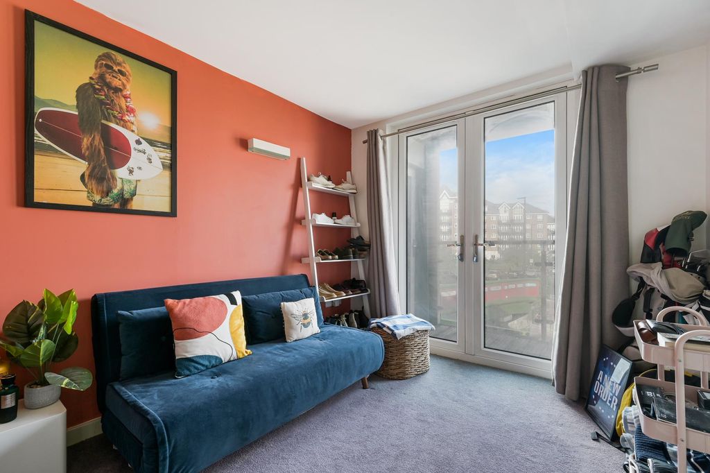 Property photo 3 of 8