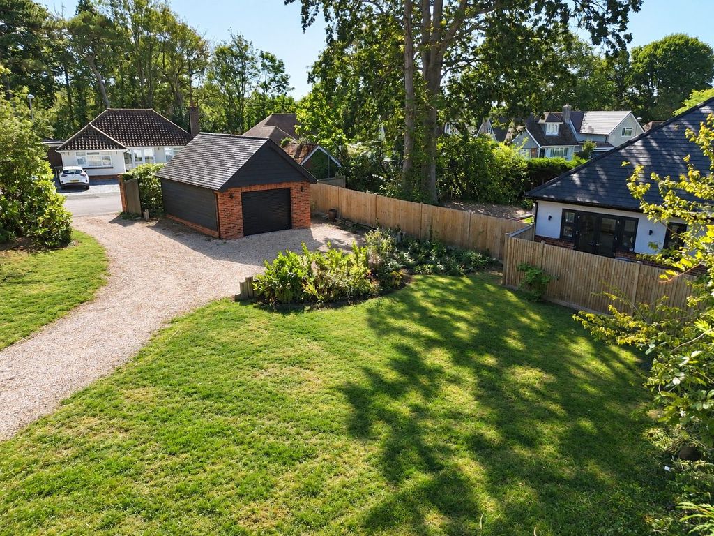Property photo 2 of 6