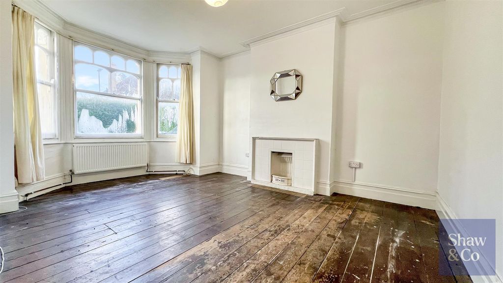 Property photo 2 of 9 Tempimagerf90Gu.Jpg