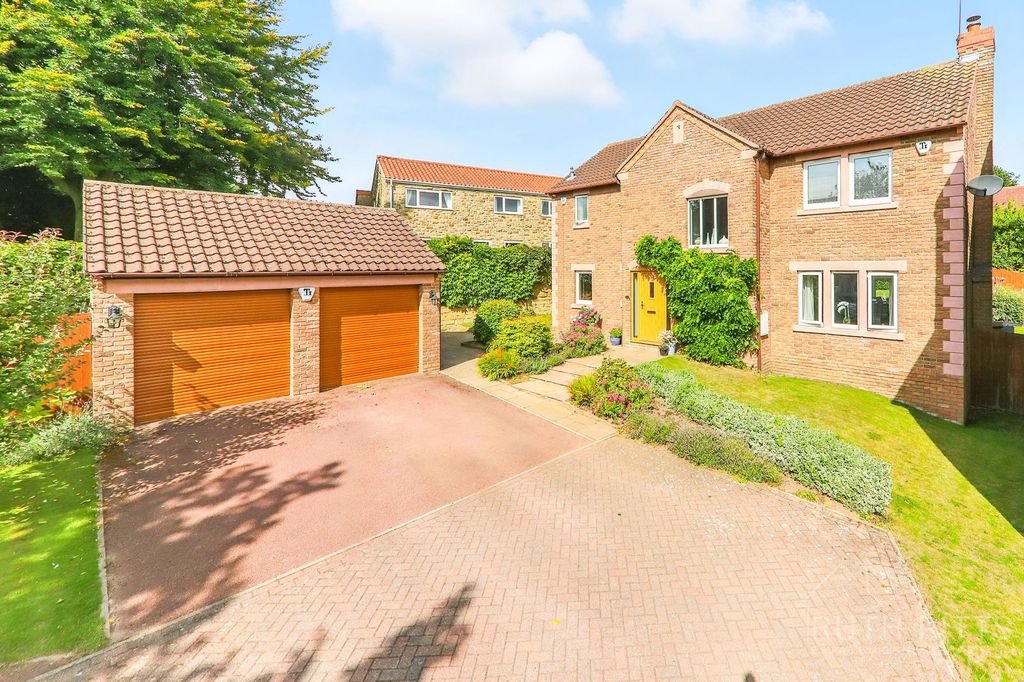 Property photo 1 of 44