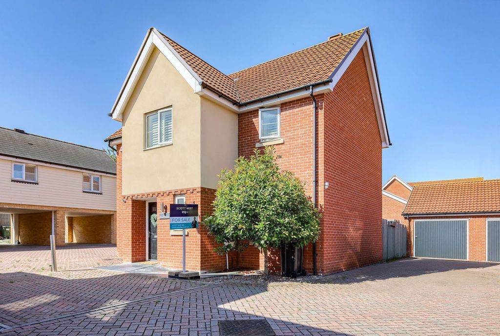 Property photo 1 of 33