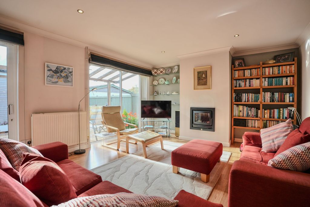 Property photo 3 of 26