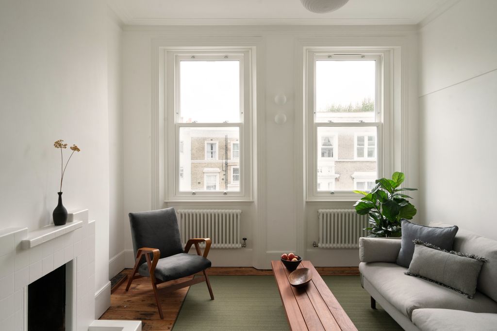 Property photo 3 of 31 308552 - Barons-Court-Road-05.Jpg