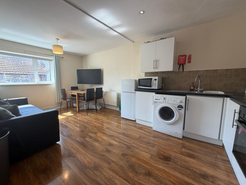 Property photo 1 of 4 A9d23412-7A9F-4c0A-8A38-De25206958d6