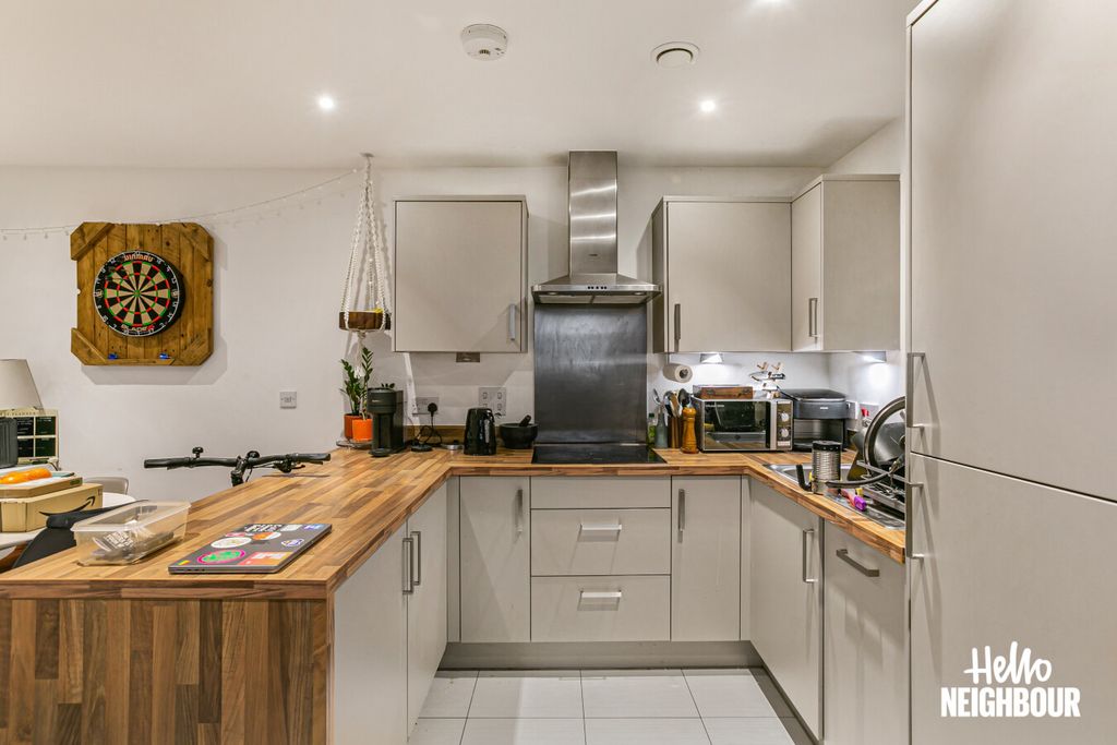 Property photo 1 of 15 Photo 0