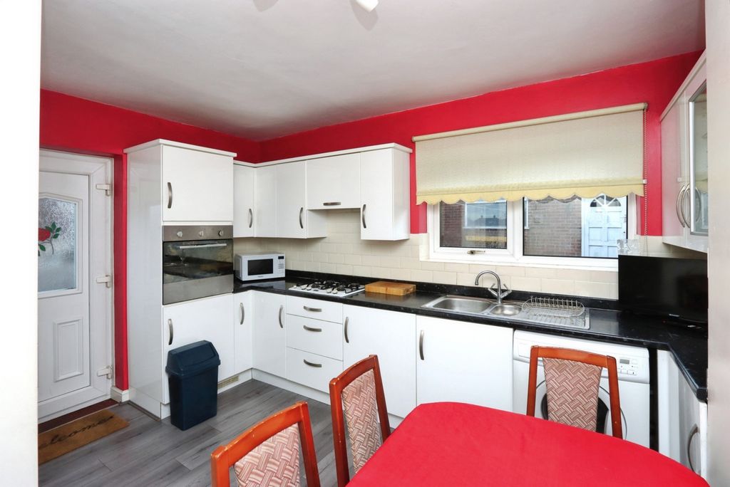 Property photo 2 of 20 Pbox-Img.Jpg