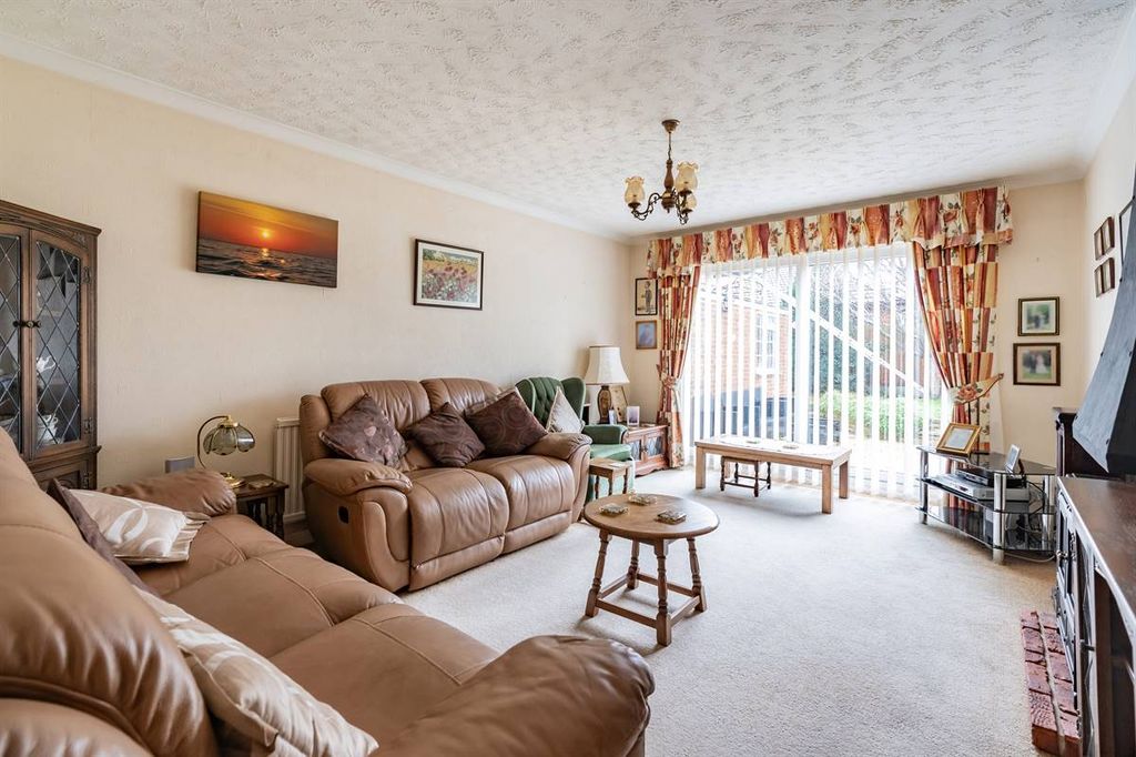 Property photo 2 of 17