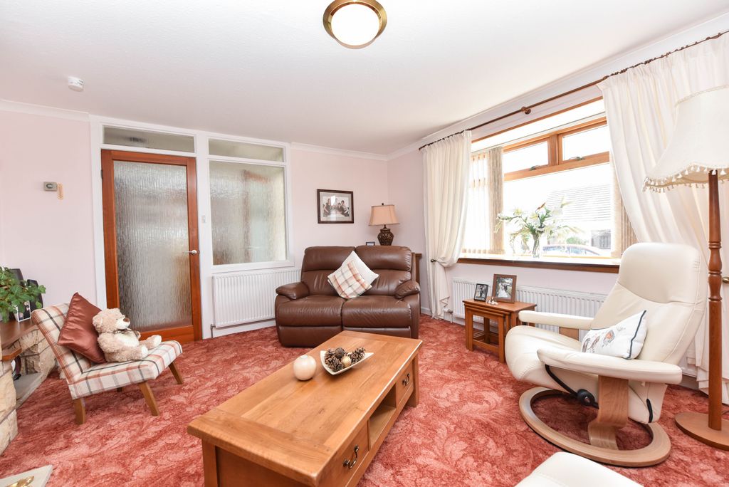 Property photo 3 of 25