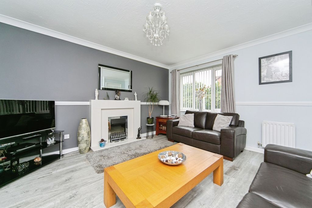 Property photo 2 of 16 Photo