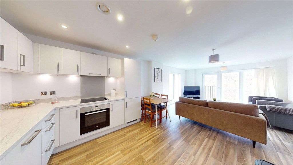 Property photo 3 of 9