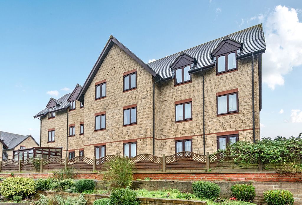 Property photo 1 of 19 1403889-4-6970c29...