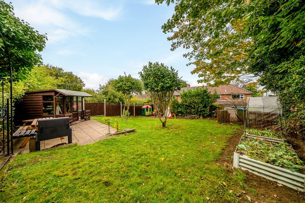 Property photo 2 of 31 4600264