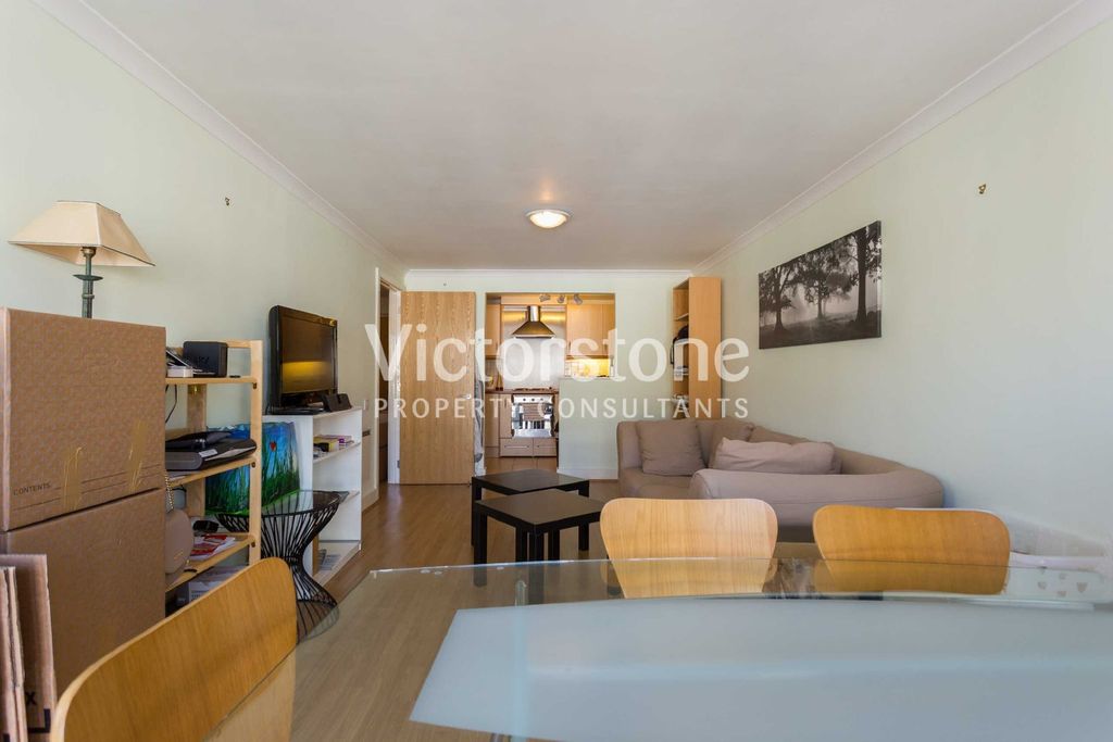 Property photo 2 of 8 1925674