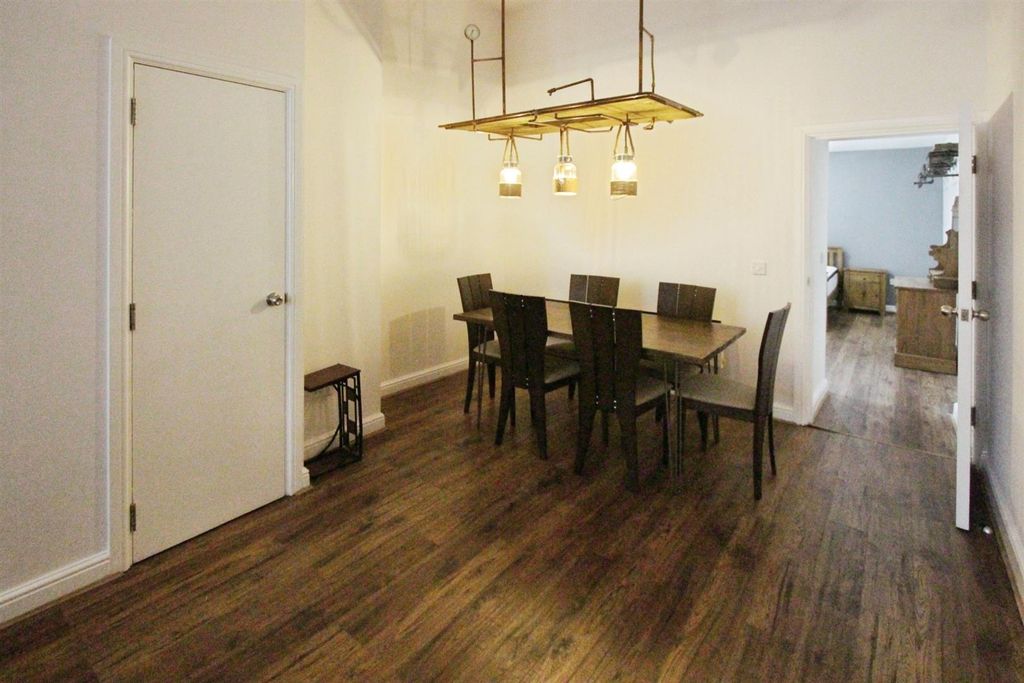Property photo 2 of 6 873F3922-Diner.Jpg