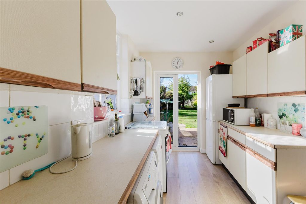 Property photo 3 of 28 Kitchen 1.Jpg