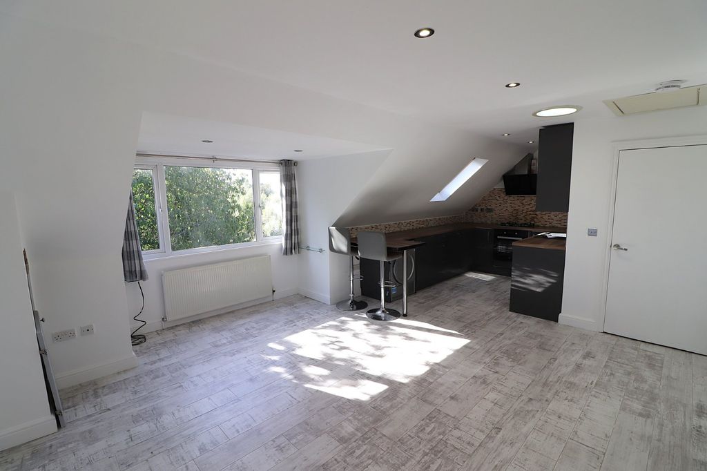 Property photo 3 of 10 Picture No. 06