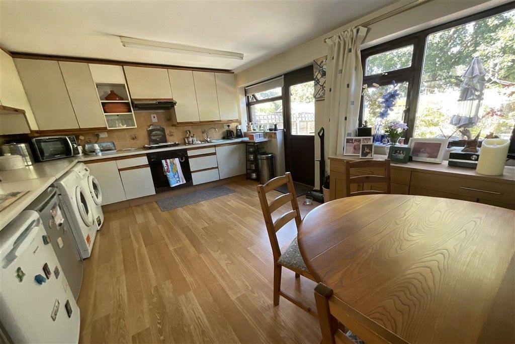 Property photo 3 of 6 Kitchen