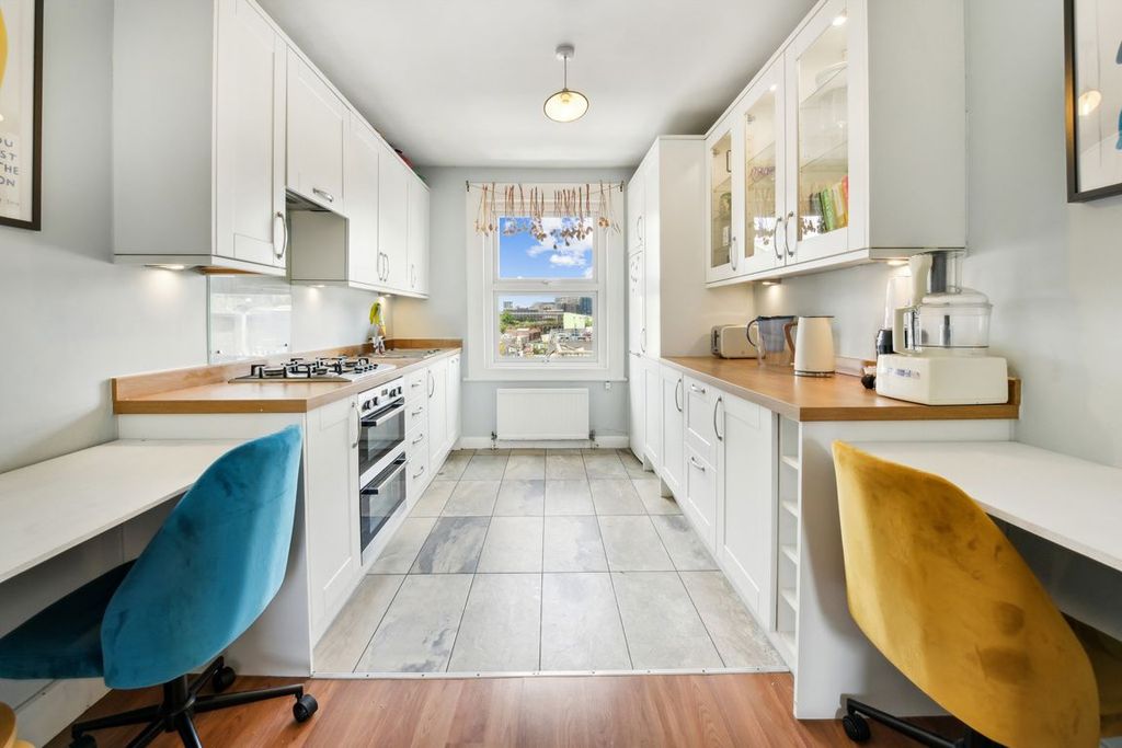 Property photo 2 of 9