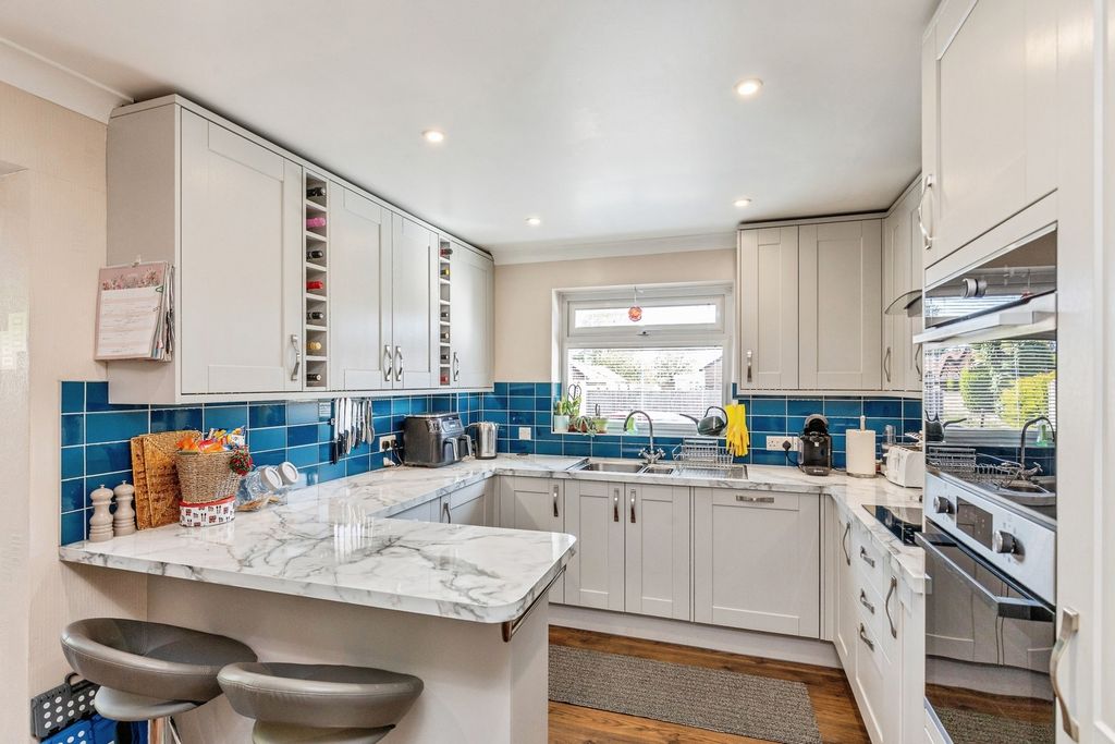 Property photo 2 of 18 Pbox-Img.Jpg