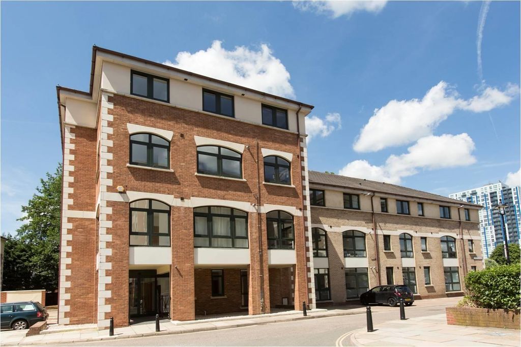 Property photo 1 of 7 Front