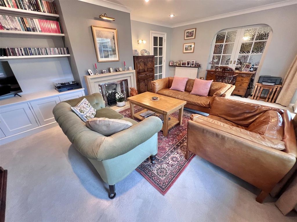 Property photo 3 of 16 Living Room 7.Jpg