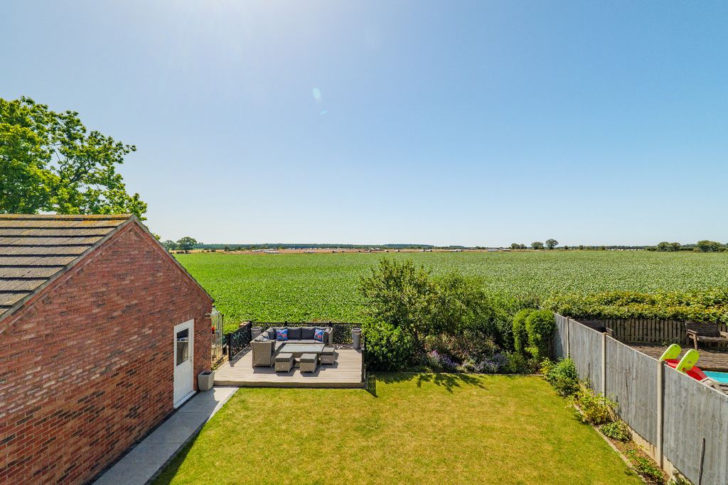 Property photo 2 of 26 4820743
