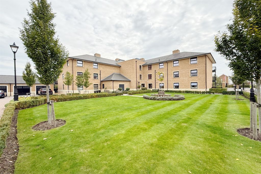 Property photo 1 of 14 (Main)