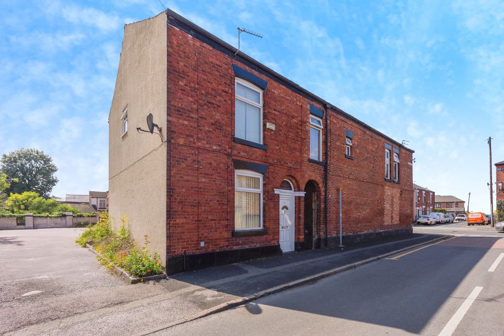 Property photo 1 of 15