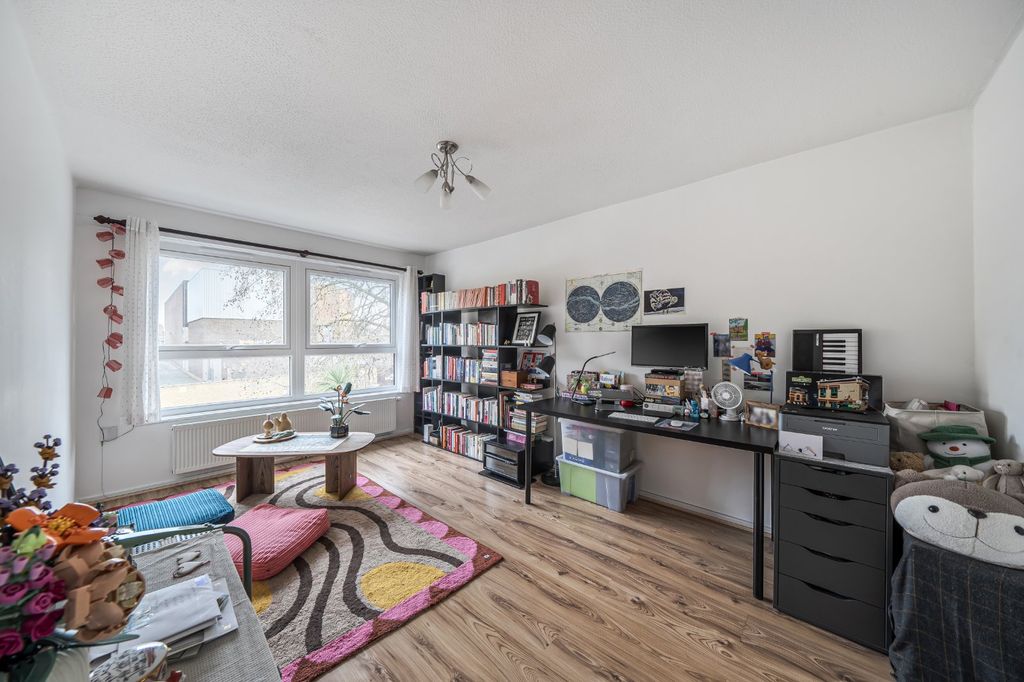 Property photo 3 of 17 Picture No. 10