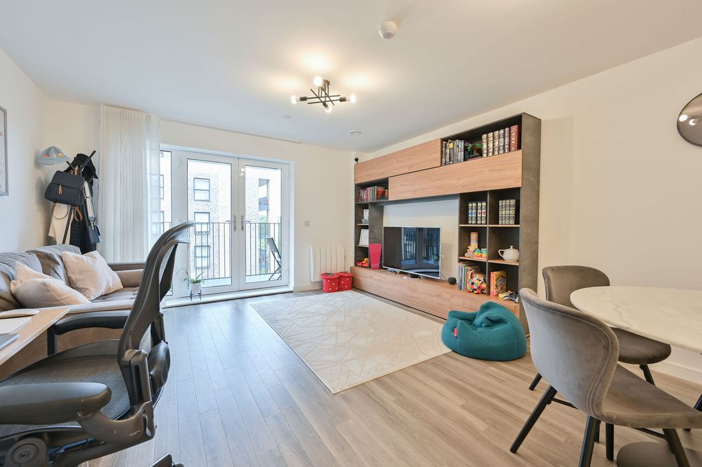 Property photo 1 of 15
