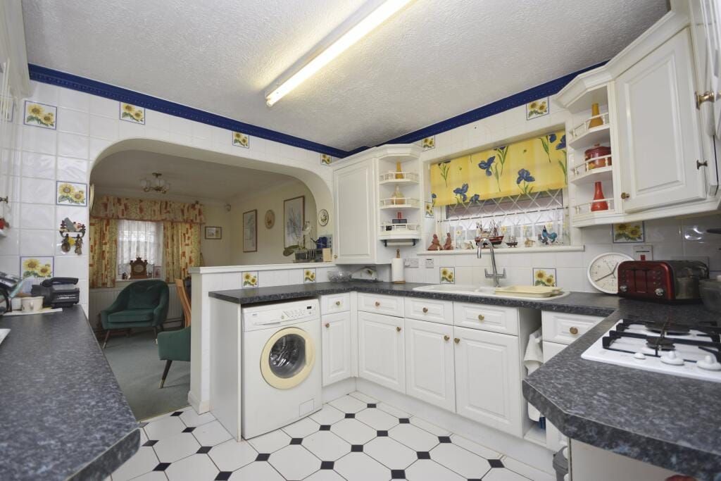 Property photo 3 of 13