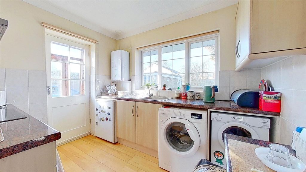 Property photo 3 of 6 Picture No. 04