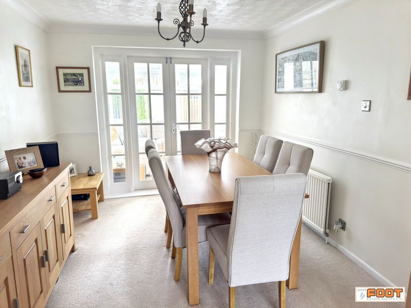 Property photo 3 of 21 Photo 6