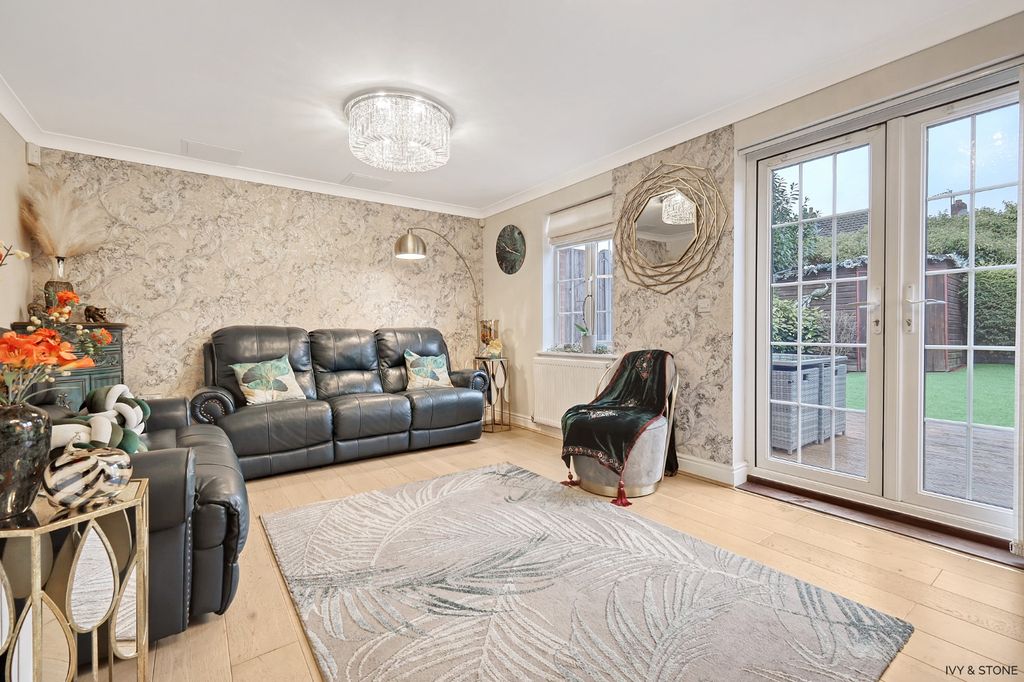 Property photo 2 of 19 3592892