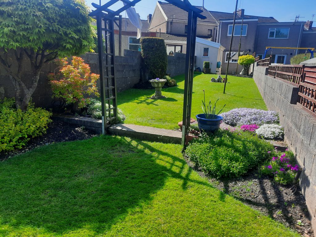Property photo 2 of 30