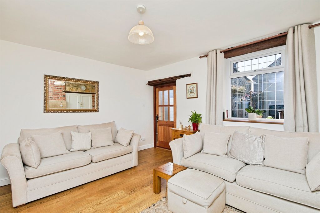 Property photo 3 of 21