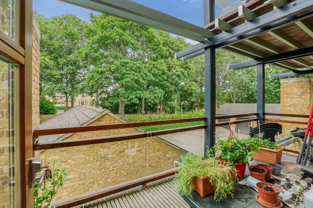 Additional image 7 of 3 bed flat for saleWoodward Place, Loughton Lodge, Milton Keynes MK8