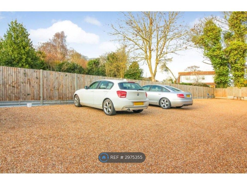 Property photo 3 of 8 Car Park