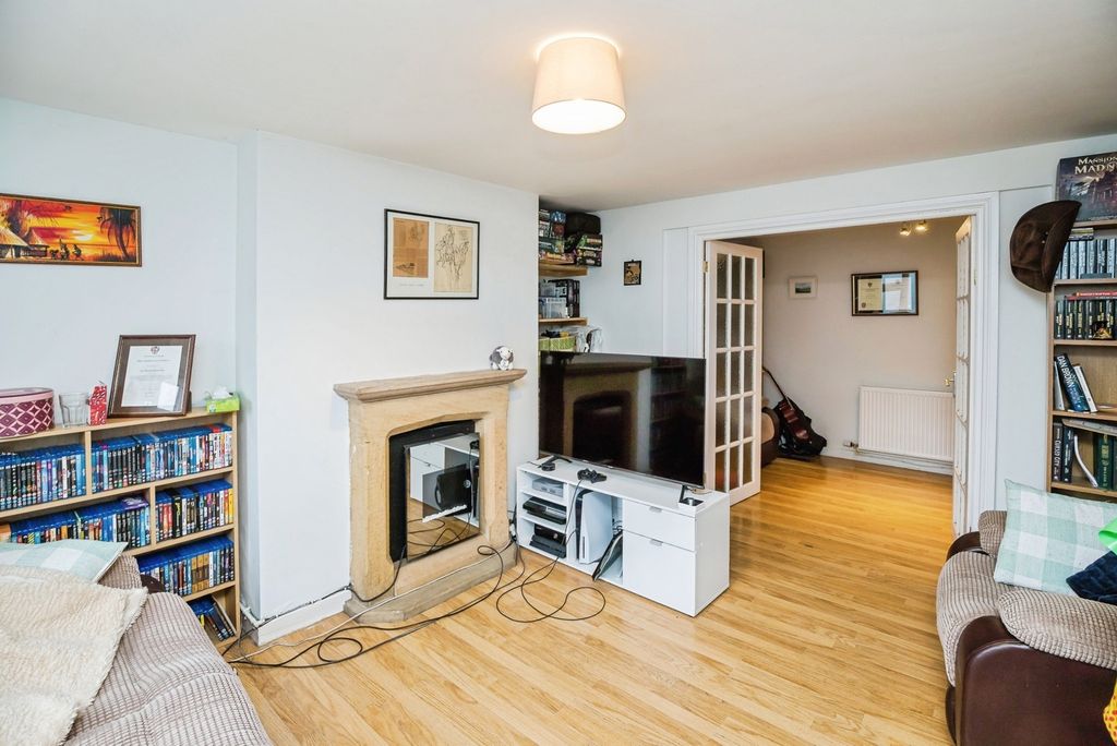 Property photo 2 of 19 Living Room