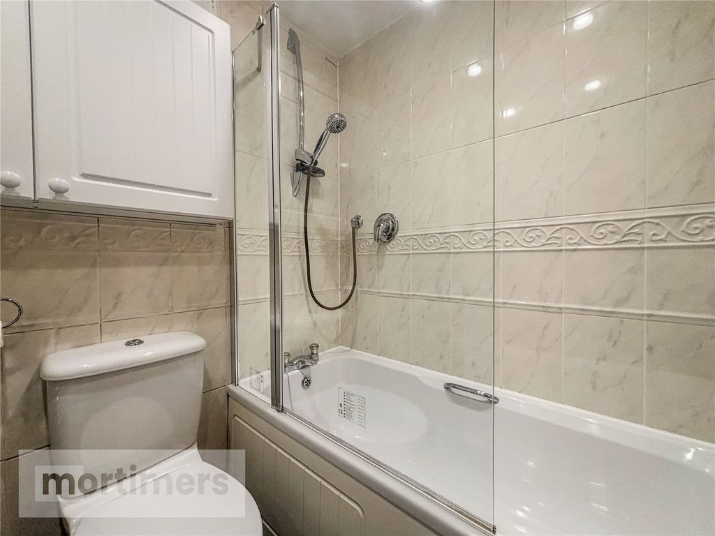 Property photo 3 of 8 Bathroom