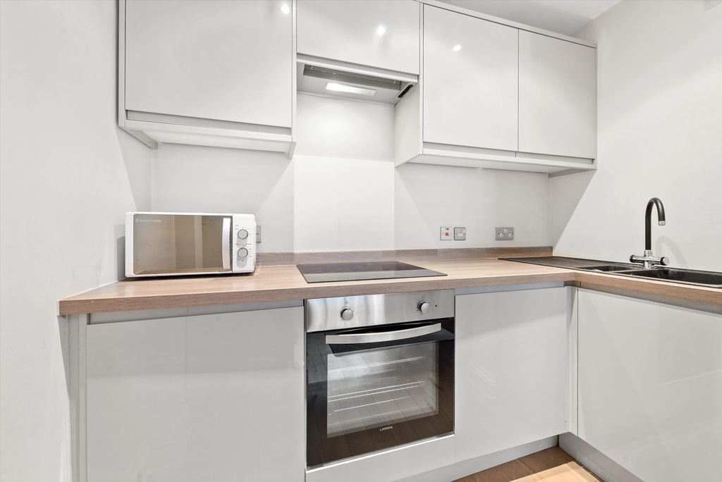 Property photo 3 of 7 Image