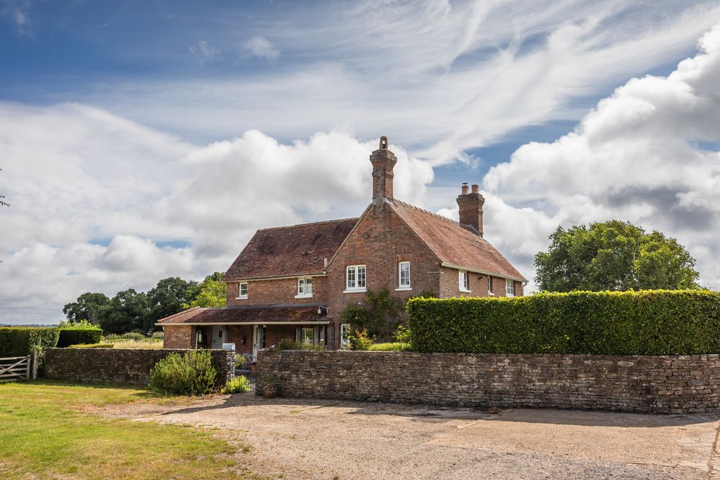 Additional image 6 of 4 bed country house to rentBarnhill Road, Ridge BH20